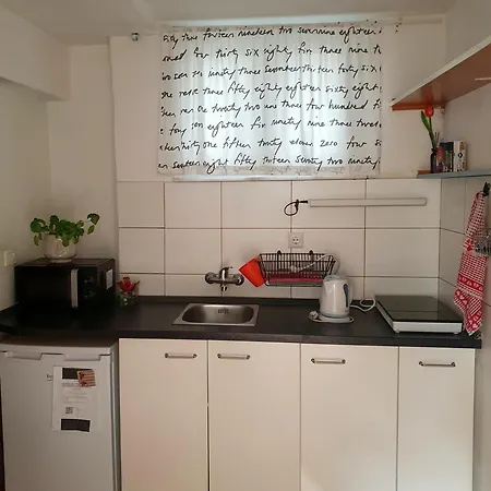 Cozy Near Hospital 스플리트